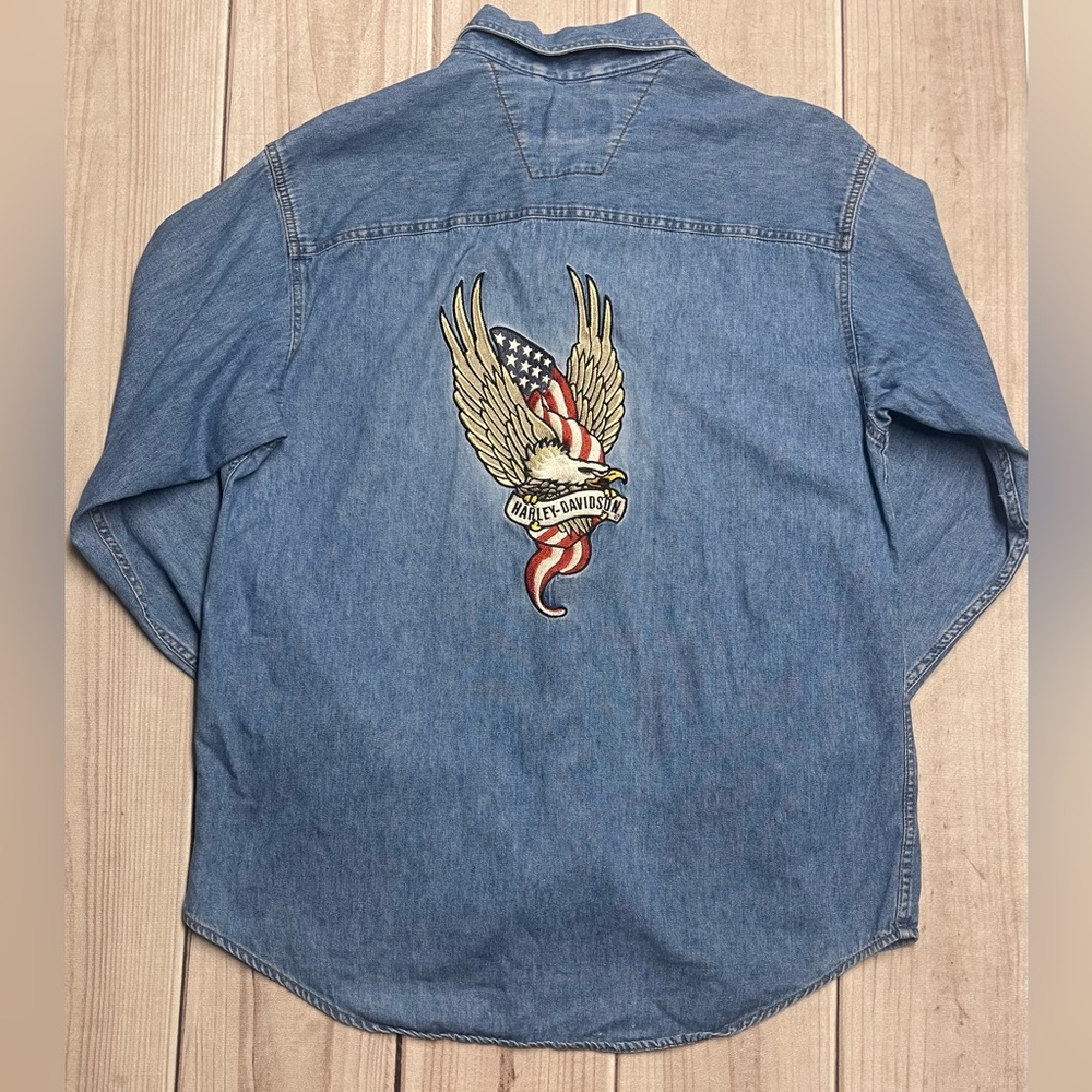 Vintage Harley Davidson Size Medium Denim Shirt Embroidered Eagle & Flag